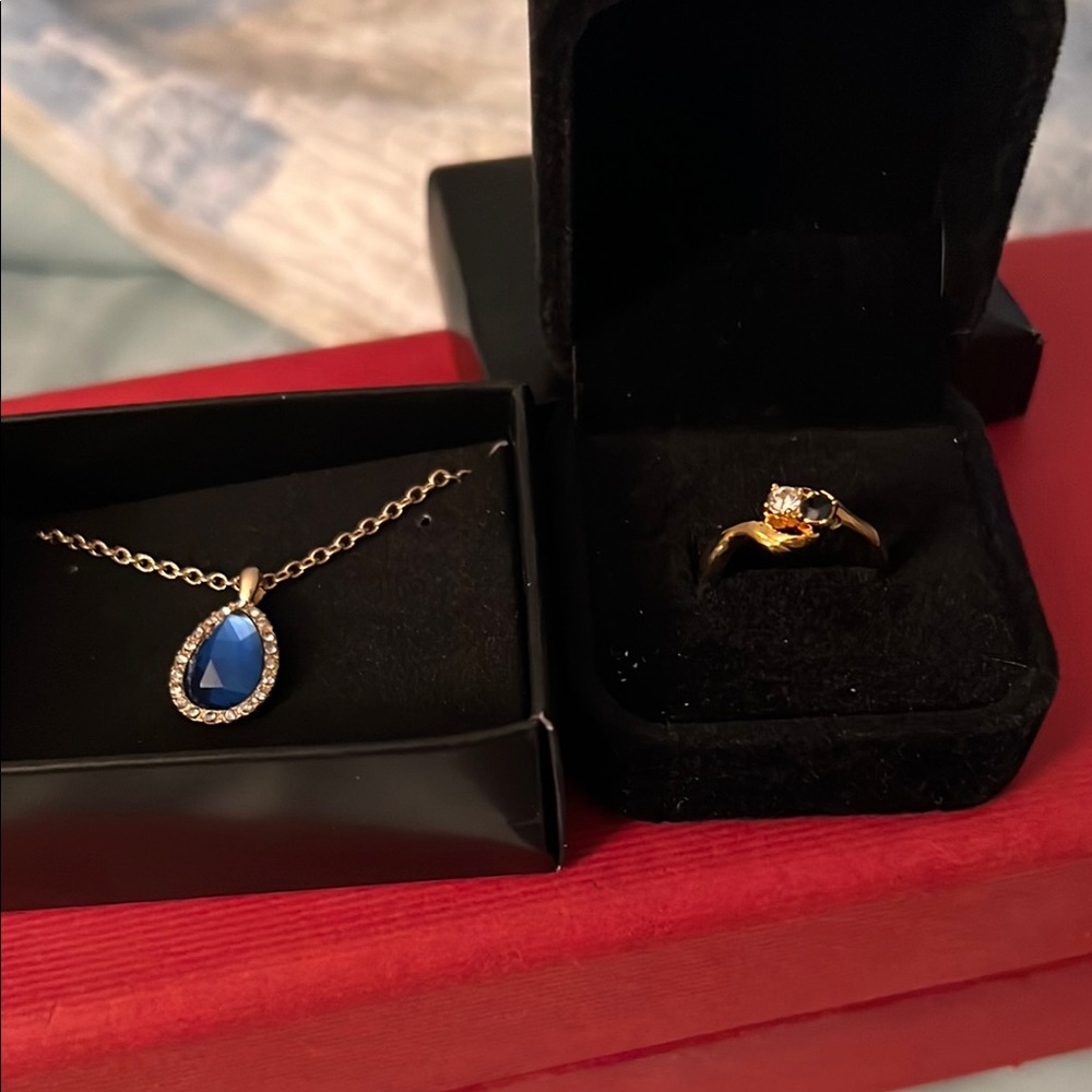Elegant Blue and Gold Jewelry Set